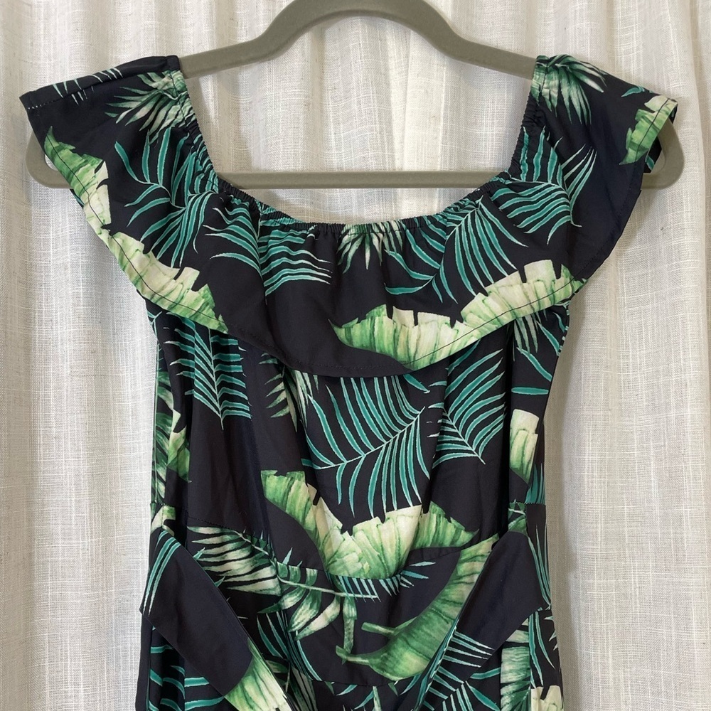 Chicme Jungle print jumper one piece size medium